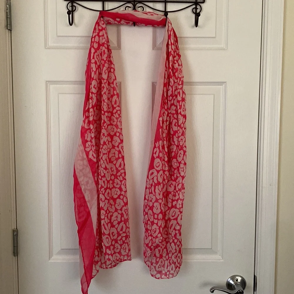 Hot Pink and White Leopard Print Lightweight Transitional Scarf